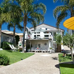 Bed and breakfast Volli Three